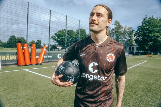 开云体育APP下载-澳洲旅欧暗潮涌动:新核登陆德乙 1号国门欲投西甲