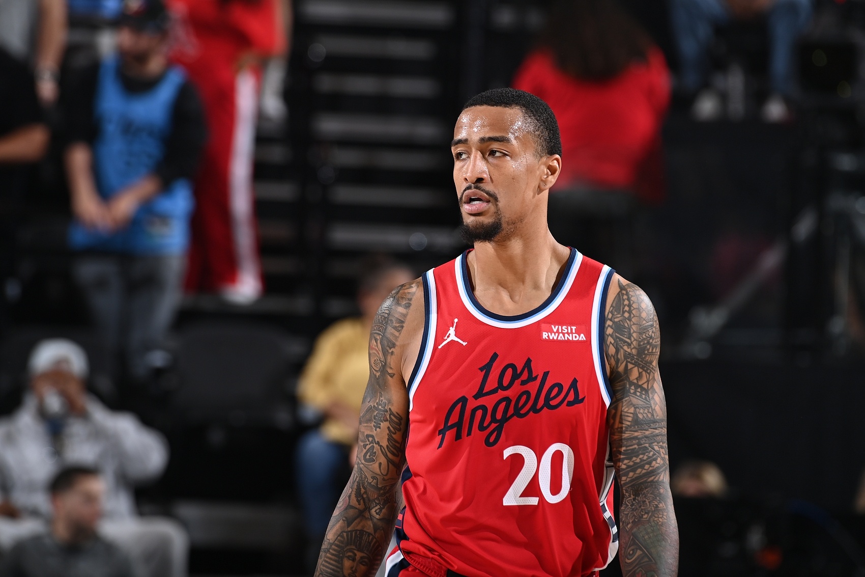 开云体育官网-科林斯谈小卡受伤:他是个出色的领袖 不想看到他受伤